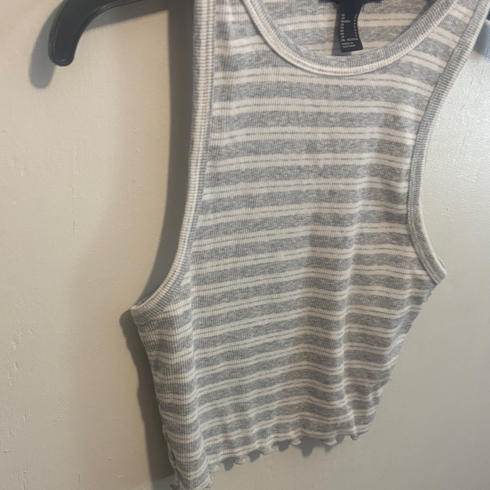 Forever 21 Gray & White Striped Ribbed Crop Tank - Picture 4 of 6